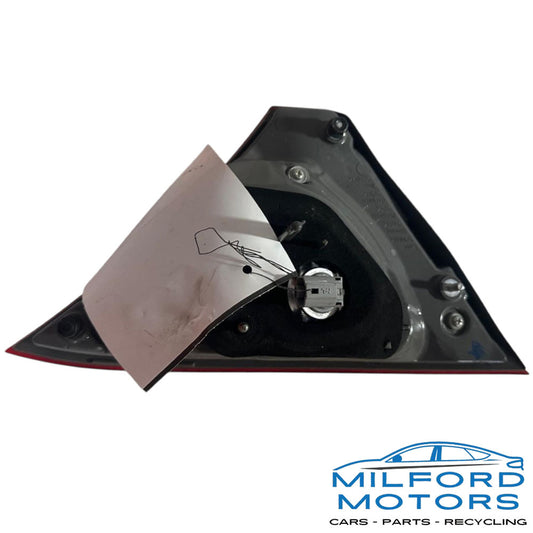 OEM Used Right Passenger Side Inner Tail Light – 6,944 Miles – 2015-2017 Toyota Camry