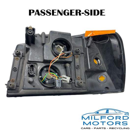 Passenger Side Halogen Headlamp Assembly Fits 2002-2009 GMC Envoy 4.2L