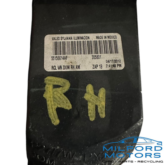 Right Passenger Tail Light Fits for 2005-2006 Jeep Grand Cherokee Laredo 3.7L