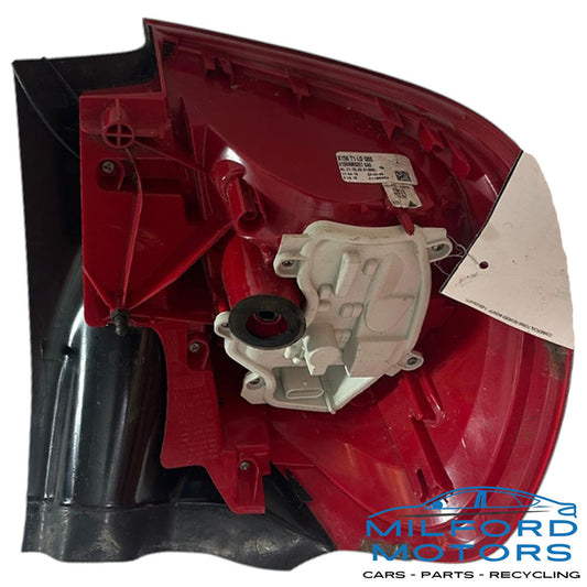 Right Passenger Side Tail Light Fits for 2015-2020 Mercedes-Benz GLA 250 2.0L