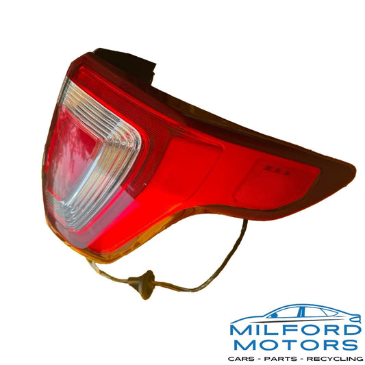 Passenger Side Tail Light Assembly w/ Clear Lens Fits 16-2019 Ford Explorer 3.5L