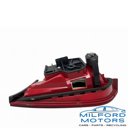 Driver Side Tail Light Lid Mounted Fits 2010-2012 Audi A4 S4 Sedan 2.0L