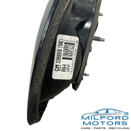 Passenger Side Tail Lamp Lid Mounted Fits 2013-2017 Chevrolet Traverse 3.6L