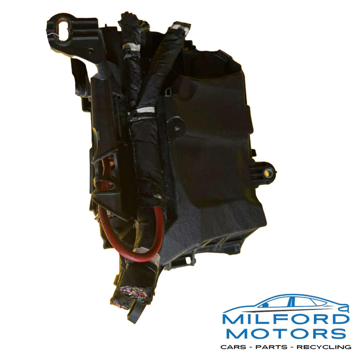 Used OEM Engine Compartment Fuse Box – 2013-2021 Mercedes-Benz B-Class CLA-Class Metris – 2469067100