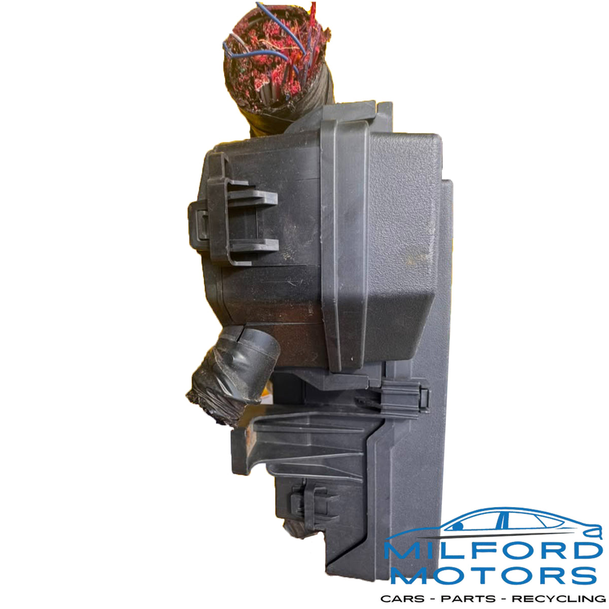 Used 2016–2023 Toyota Tacoma Engine Fuse Box / Fuse Block — 2.7L & 3.5L — 115,929 Miles