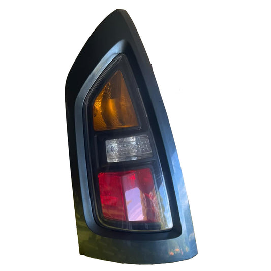 Used OEM Driver Left Tail Light Red Lower Amber Upper – 2010–2011 Kia Soul – 924102K000