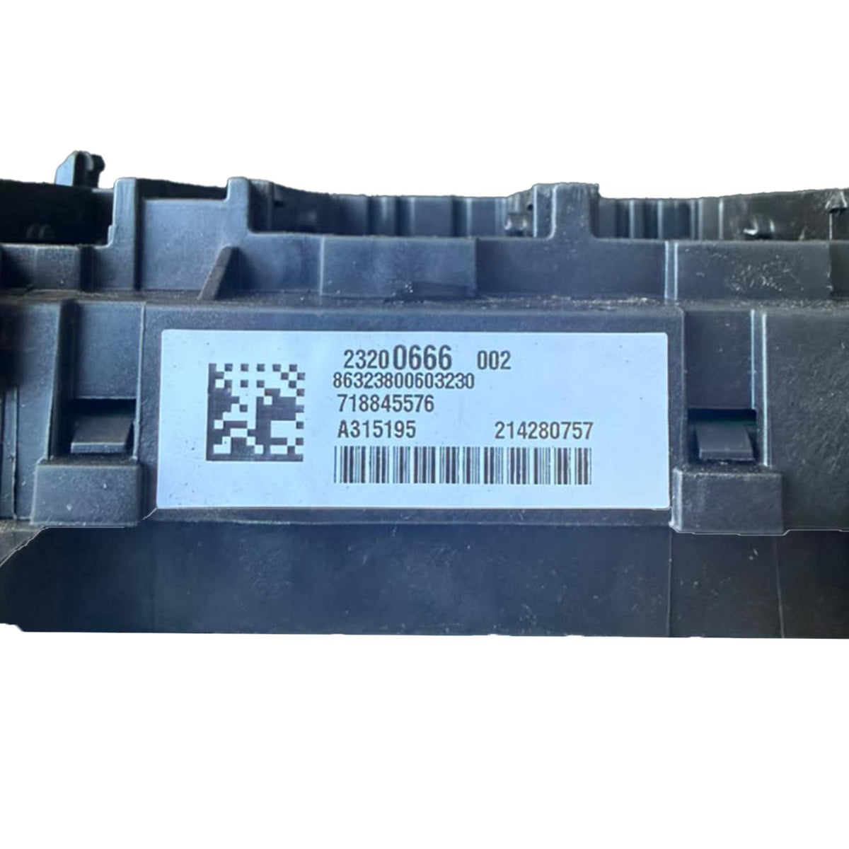 Used OEM 2016 Cadillac Escalade ESV 6.2L Engine Compartment Fuse Relay Box 23200666