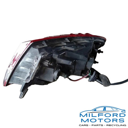 OEM 2015-2016 Chrysler 200 Sedan Left Driver Side Quarter Panel Tail Light Lamp Used