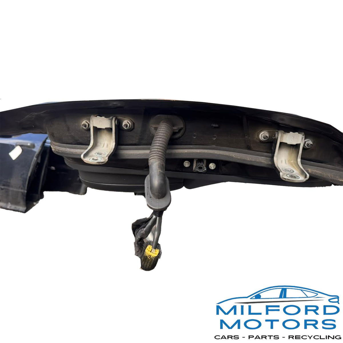 Used 2016–2020 Nissan Pathfinder V6 Passenger Front Door Panel Assembly – Black (BLK) G41 95,021 Miles