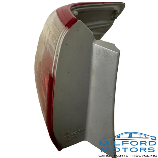 Used OEM Left Tail Light Quarter Panel Mounted Without Red Outline 2007–2009 Toyota Camry 8156133490