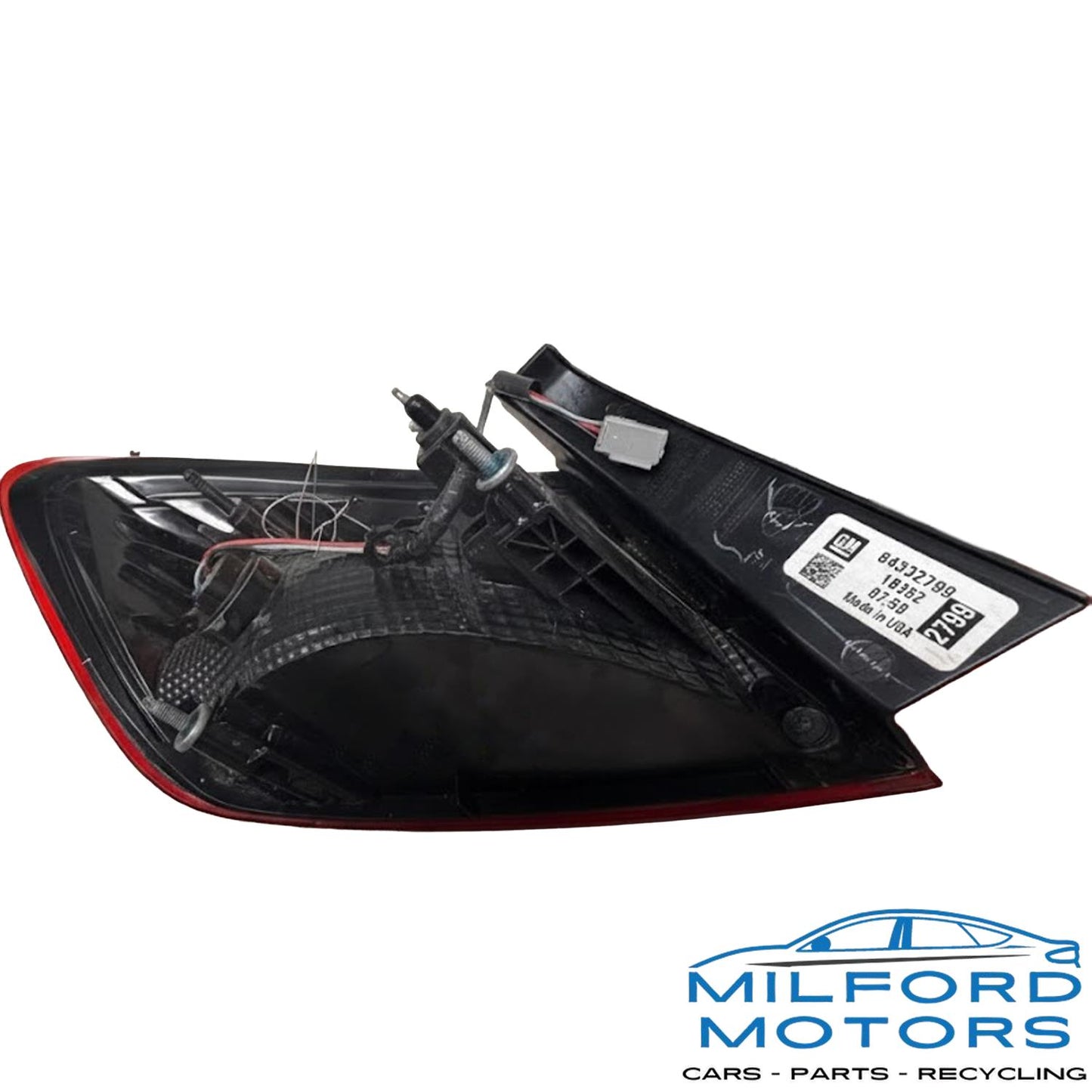 Used OEM Right Outer Tail Light Quarter Panel Mounted Black Housing 2017–2019 Chevrolet Cruze Sedan 84332799
