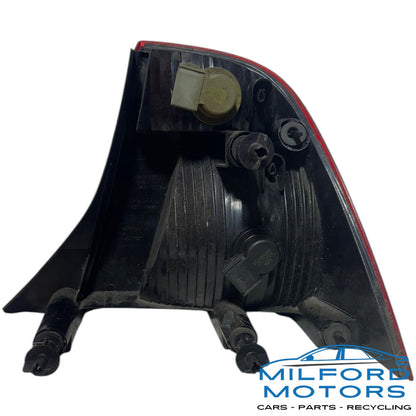 2005-2007 Ford Focus Sedan Left Driver Side Tail Light OEM 5S4Z-13405-AA Used