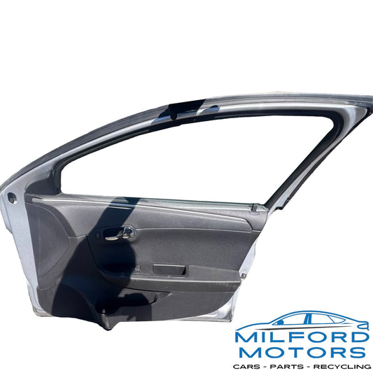 OEM Used 2007-2012 Chevrolet Malibu / Saturn Aura Passenger/Right Front Door Assembly (17U)