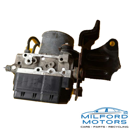 Used OEM ABS Pump Anti-Lock Brake Actuator Assembly w/ Module – 2015 Nissan Pathfinder 3.5L AWD