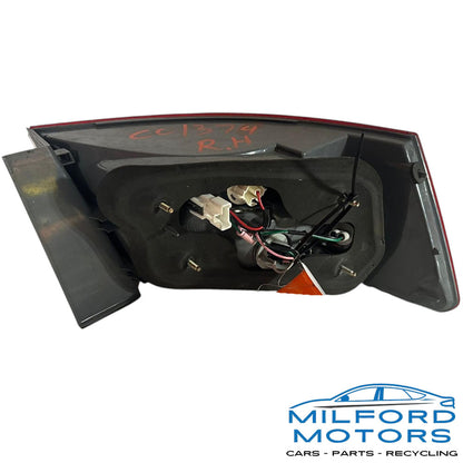 2006-2008 Hyundai Sonata Right Passenger Side Quarter Panel Tail Light OEM 92402-0A000 / 92402-3K020 Used