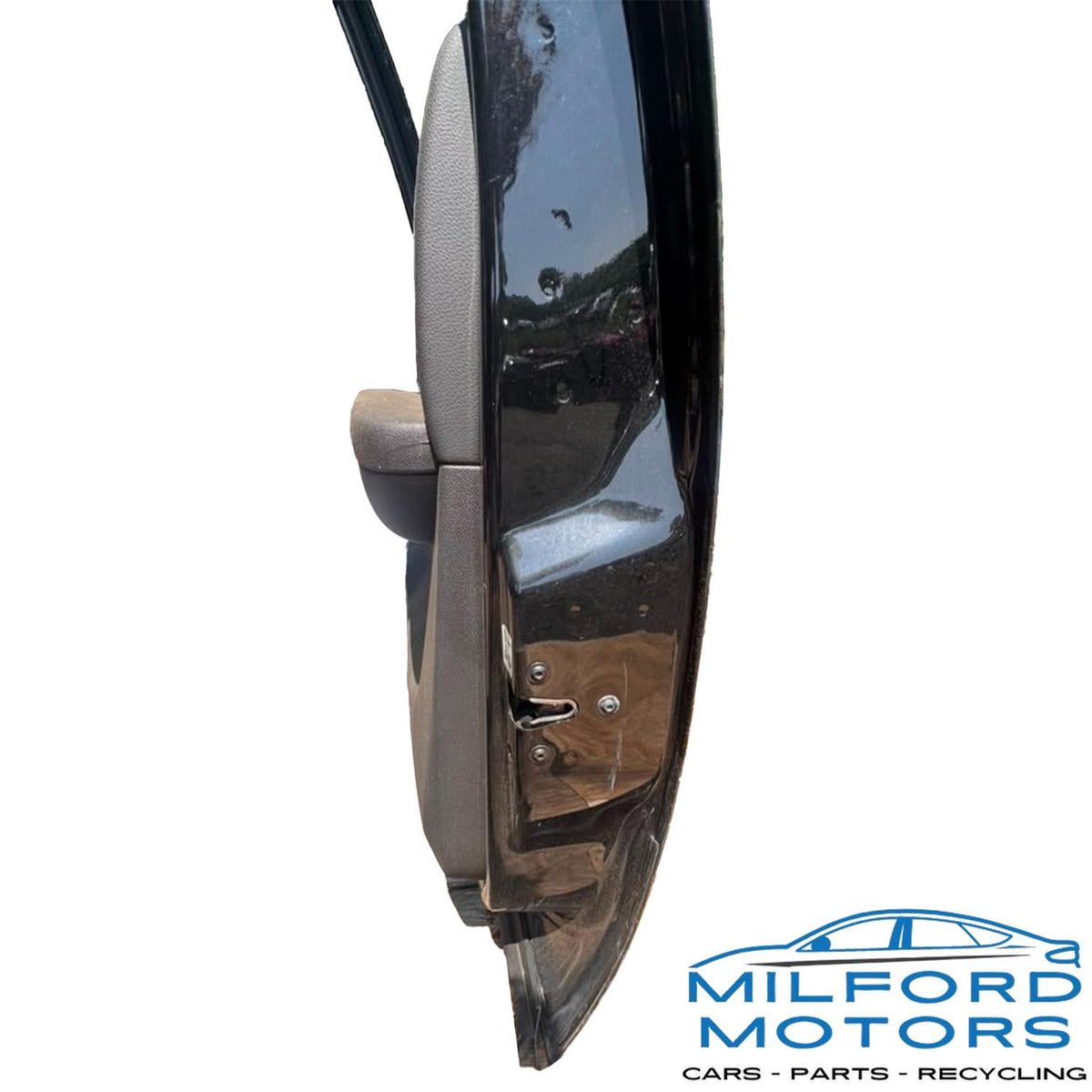 Front Right Door Assembly – 2007-2014 Chevy Silverado / GMC Sierra / Avalanche / Suburban / Yukon XL 118K Miles