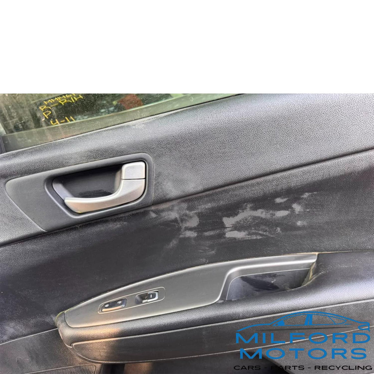 2016–2020 Kia Optima Front Right Door Assembly – 9,672 Miles