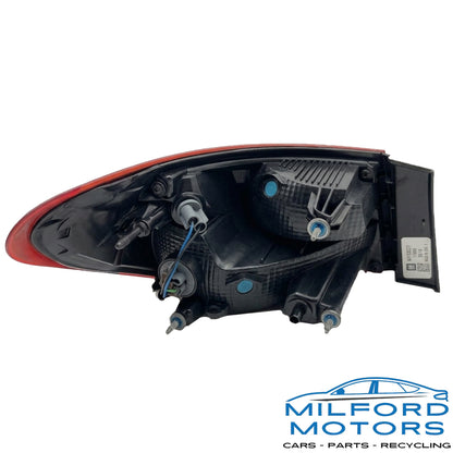 Used OEM Right Outer Tail Light Quarter Panel Mounted Incandescent 2016–2025 Chevrolet Malibu 84882384