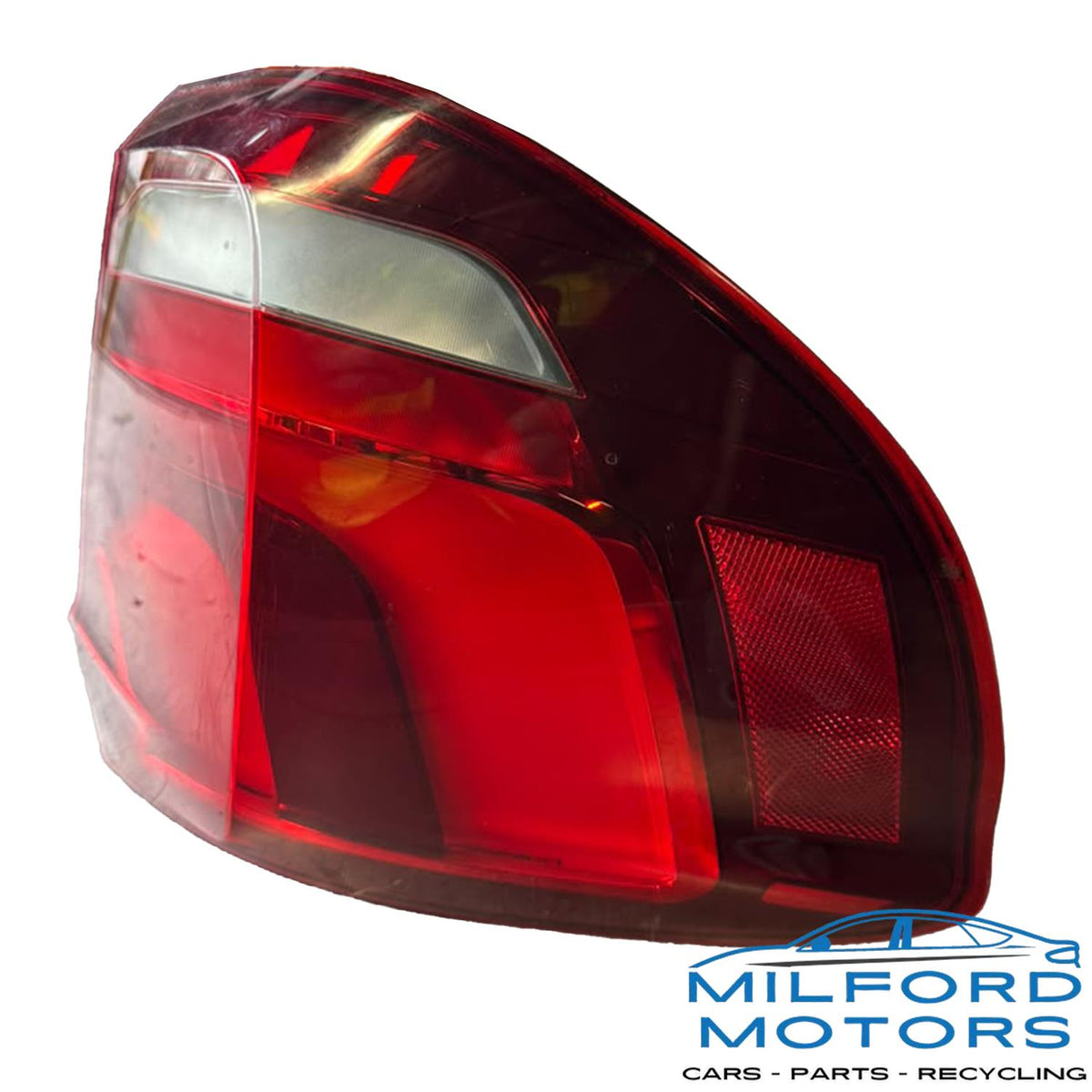 Used OEM Left Driver Side Quarter Panel Mounted Tail Light – BMW X5 2014–2018 – 81,000 Miles