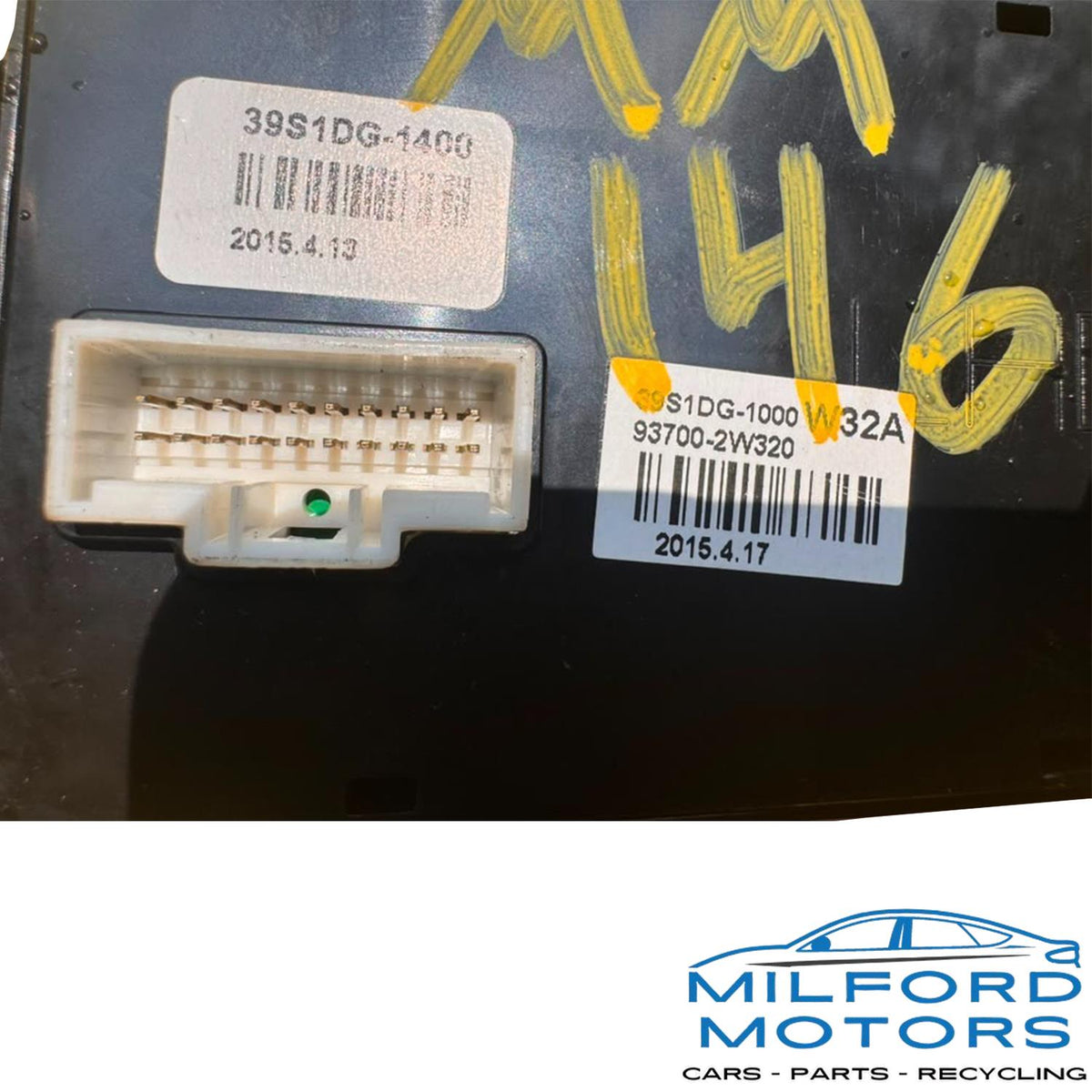 Traction / Dimmer Switch Control Panel – 2016 Hyundai Santa Fe Sport 2.4L 63K Miles