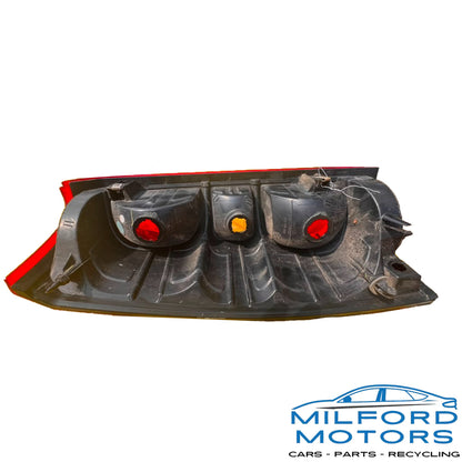 Used 2007–2013 Chevrolet Avalanche 1500 Right Tail Lamp — OEM GM 22739264 — 118,325 Miles