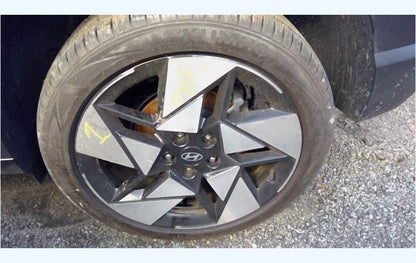 Used 2024–2025 Hyundai Kona 19x7.5 Alloy Wheel — 5 Slotted Spoke — 5 Lug — TPMS — OEM 52910BE400