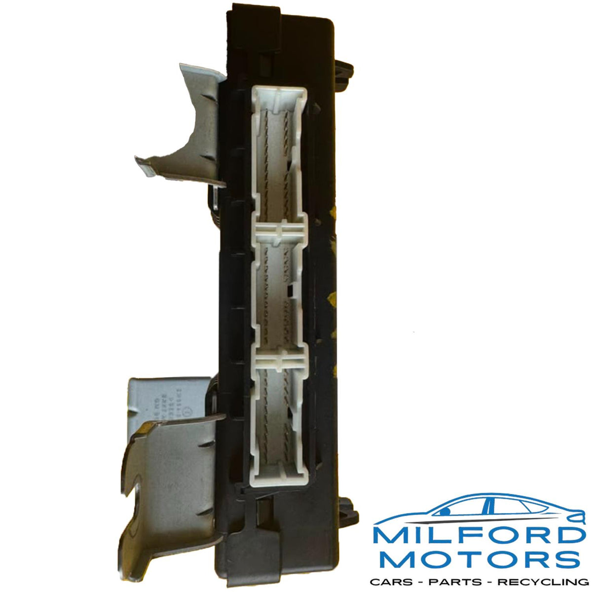 2015–2016 Hyundai Santa Fe Body Control Module (BCM) – 63,561 Miles