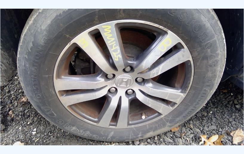 Used 2016–2018 Honda Pilot 18x8 Alloy Wheel — 5 Twin/Double Spoke — Machined Face — Dark Gray Inlay — OEM 42700TG7A41