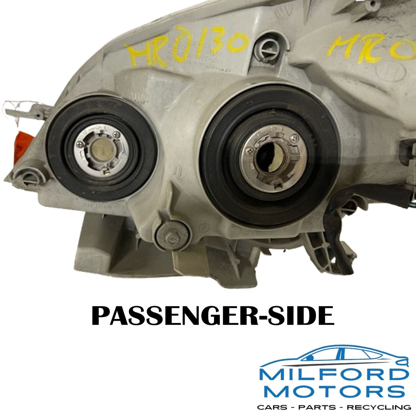 Passenger Side Halogen Headlight Assembly Fits 2003-2008 Toyota Matrix 1.8L