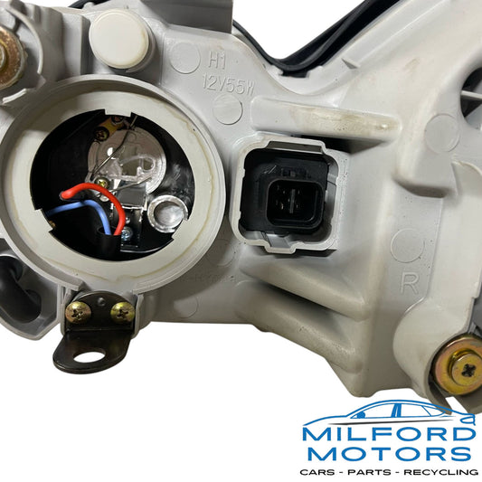 Passenger Side Headlamp Assembly Fits for 2002-2005 Hyundai Sonata 2.7L