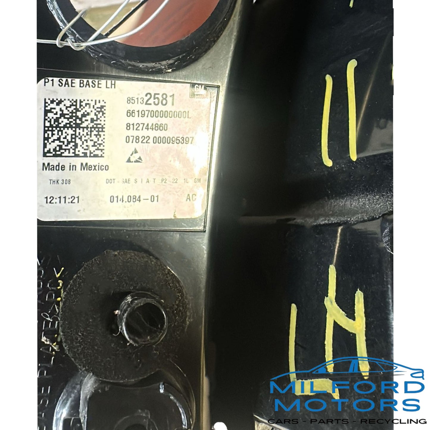 Driver Side Tail Light  Fits for 2022-2024 Chevrolet Equinox LS 1.5L