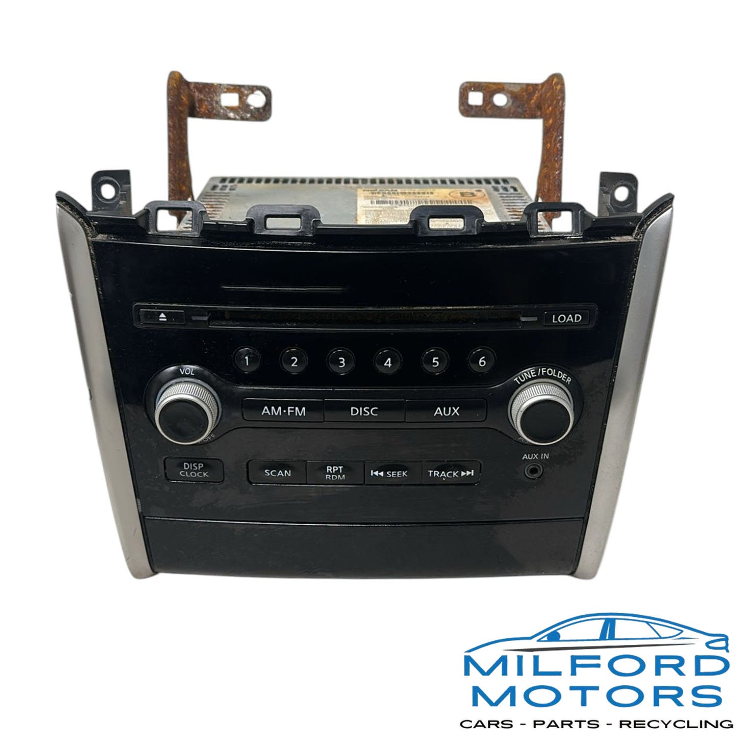Audio Equipment Radio Receiver Fits for 2015-2016 Nissan Pathfinder 3.5L