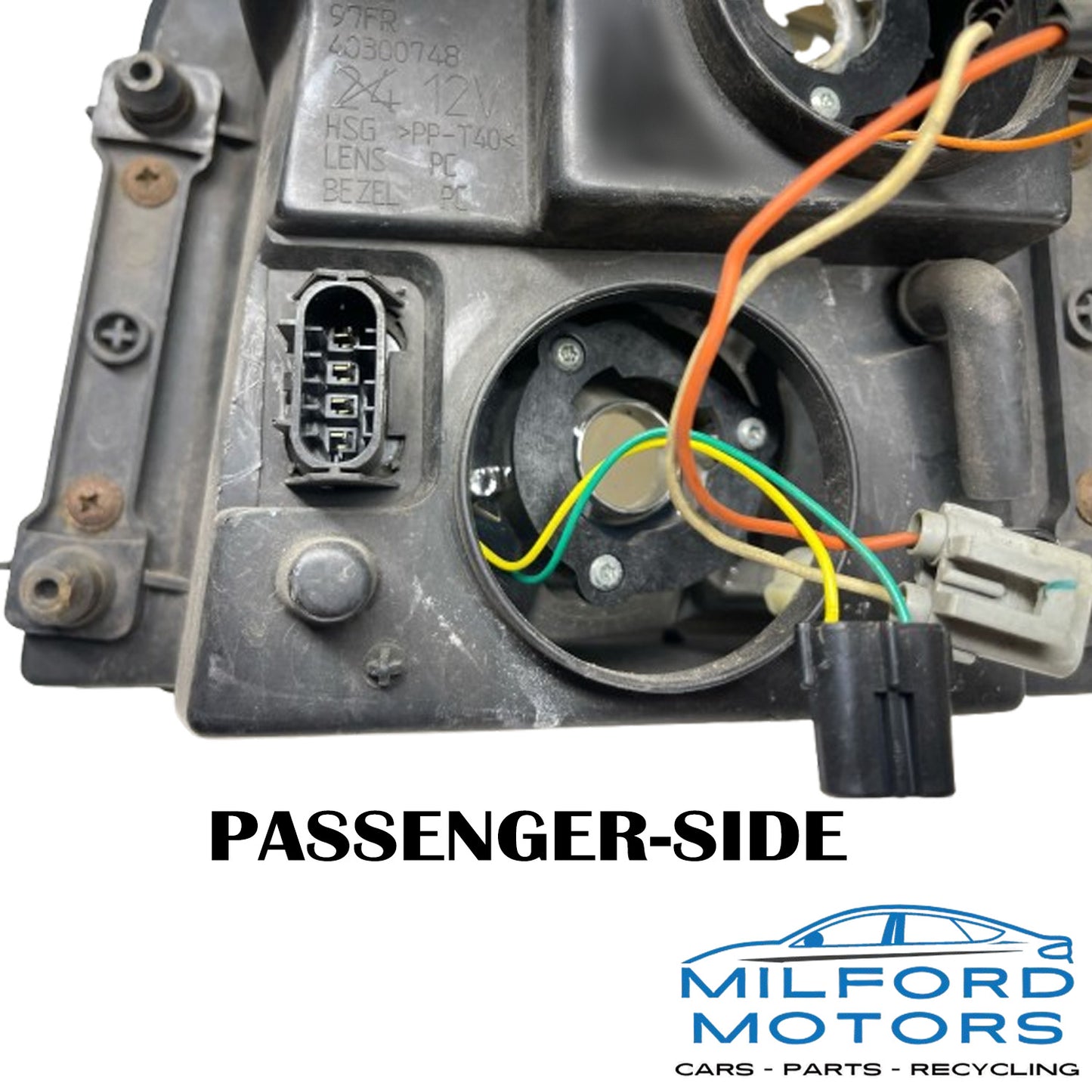 Passenger Side Halogen Headlamp Assembly Fits 2002-2009 GMC Envoy 4.2L