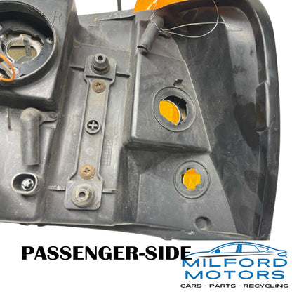 Passenger Side Halogen Headlamp Assembly Fits 2002-2009 GMC Envoy 4.2L