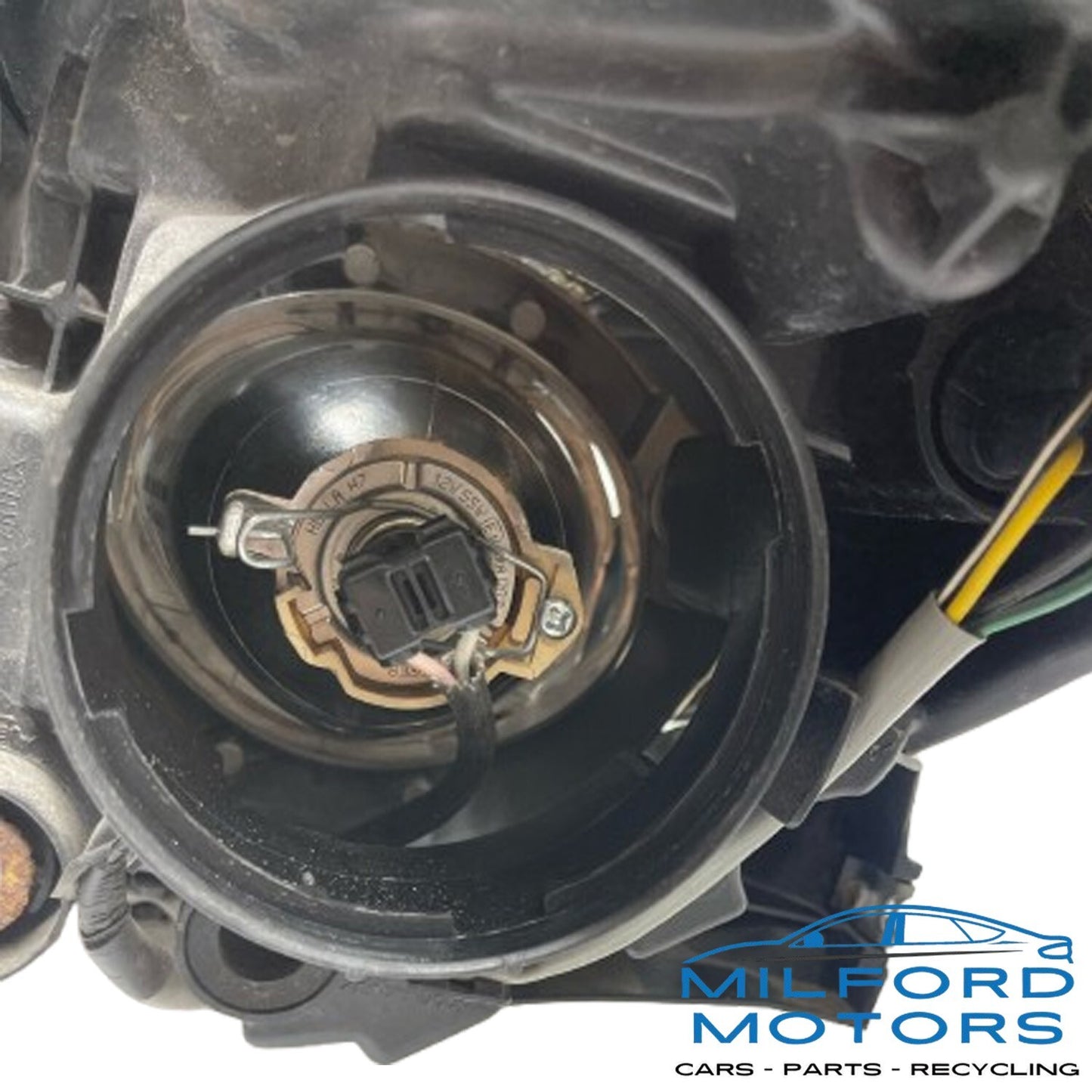 Driver-Side Headlight Assembly Fits 2014 Legacy 2.5L Chrome Inner Accent