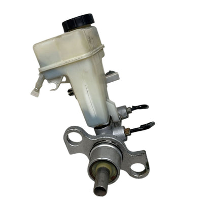 Used Brake Master Cylinder Fits for 2011 Saab 9-3 Sport 2.0L