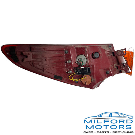 Right Passenger Side Tail Light Fits for 2017-2018 Hyundai Santa Fe Sport 2.4L