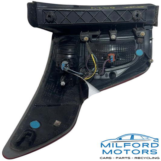 Passenger Side Tail Light Fits for 2011-2015 Ford Explorer XLT 3.5L