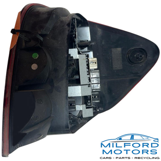 Driver Side Tail light Fits for 2009-2011 Mercedes-Benz M-Class ML 350 3.5L