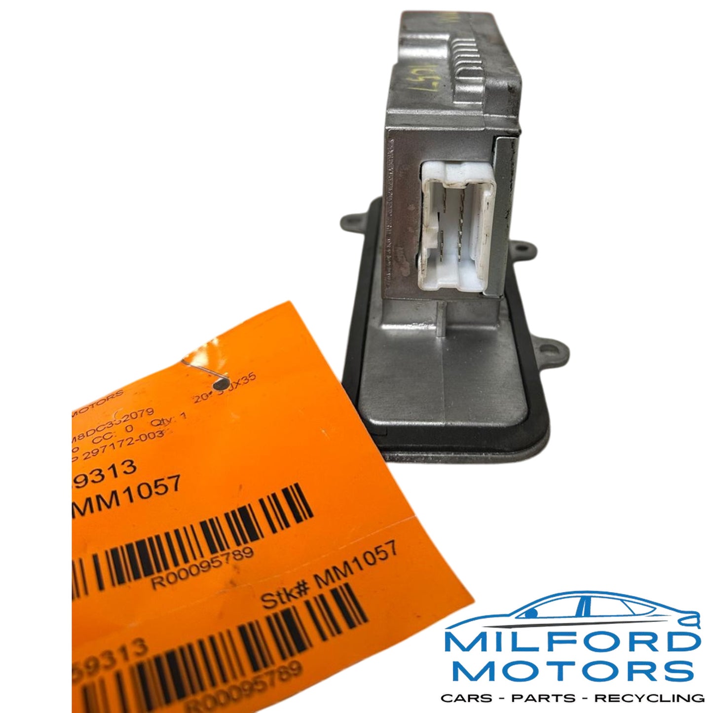 Used Bose Radio Amplifier (Under 3rd Row Seat) Fits 2013-2014 Infiniti JX35 3.5L