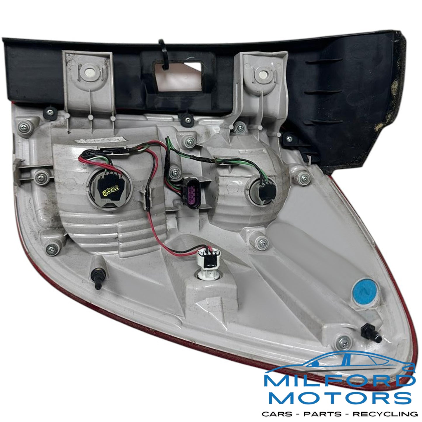 Driver Side Tail light Lamp  Fits for 2016-2017 Chevrolet Equinox Premier 2.4L