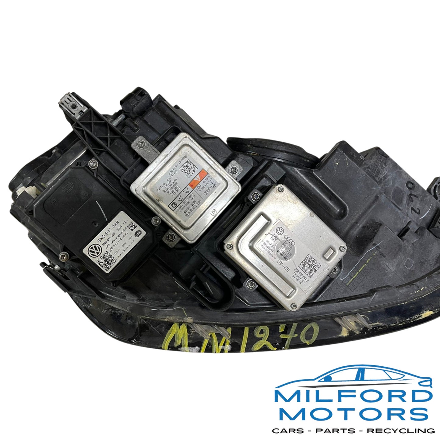 Driver Side Xenon Headlight Fits 2015-2017 Volkswagen Golf GTI Hatch 2.0L