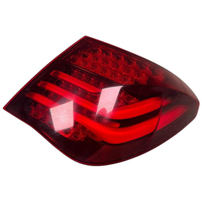 Passenger Side Tail light Lamp Fits for 2013-2015 BMW 7 Series 4.4L