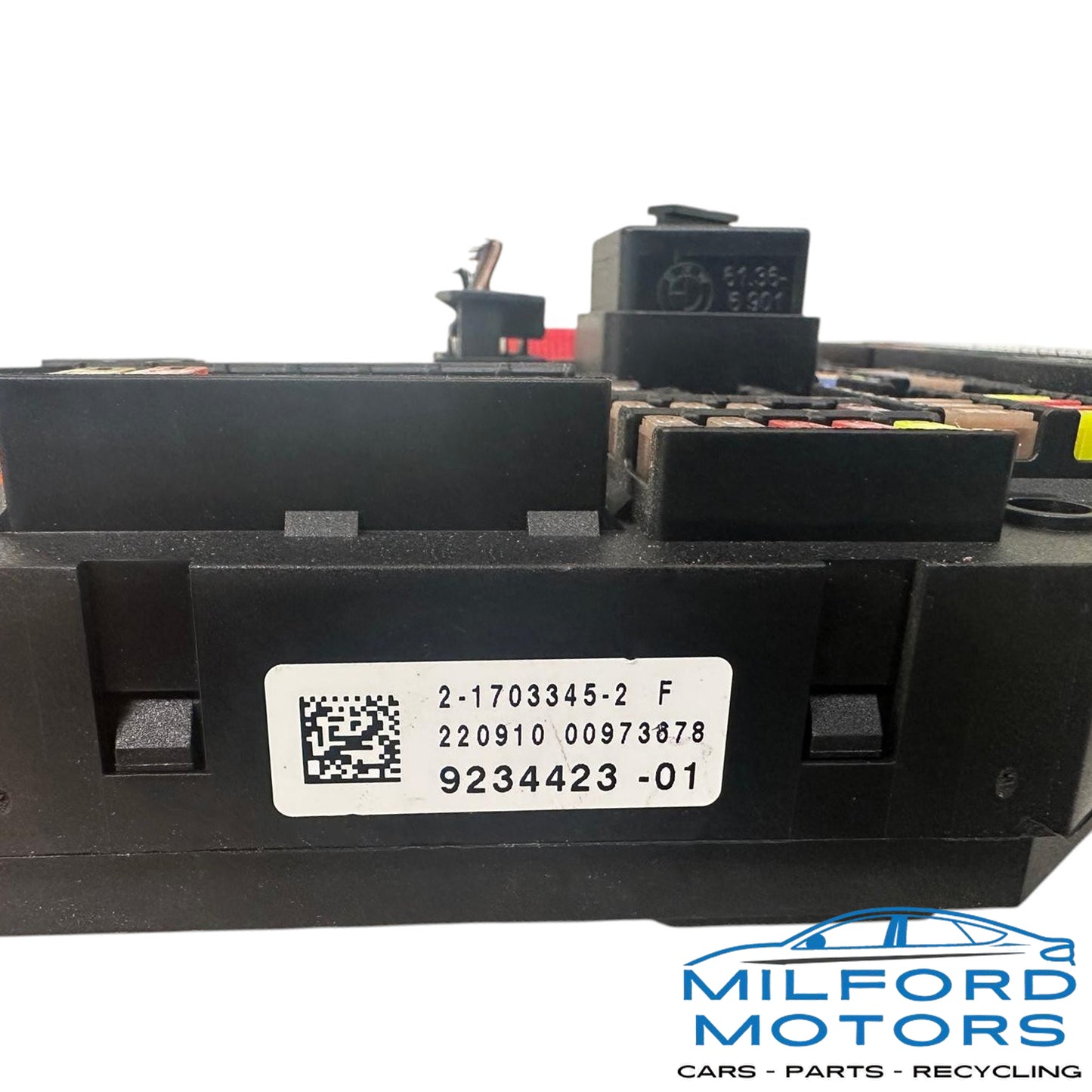 Fuse box Engine Trunk Mounted Fits for 2011 BMW 5 Series 535i xDrive 3.0L