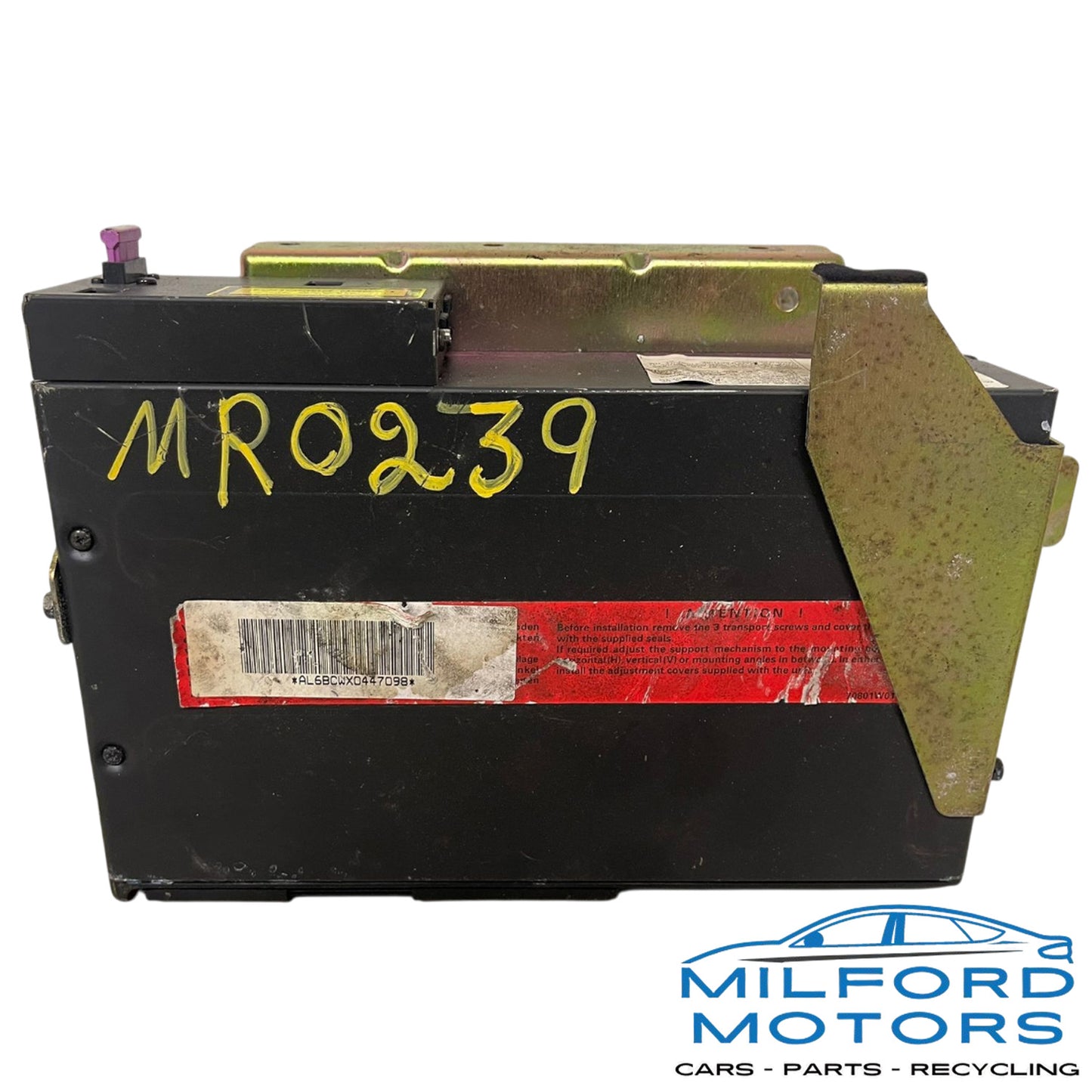 Used Audio Equipment Radio Remote CD Changer Fits 1999-2001 BMW 540i Sedan 4.4L