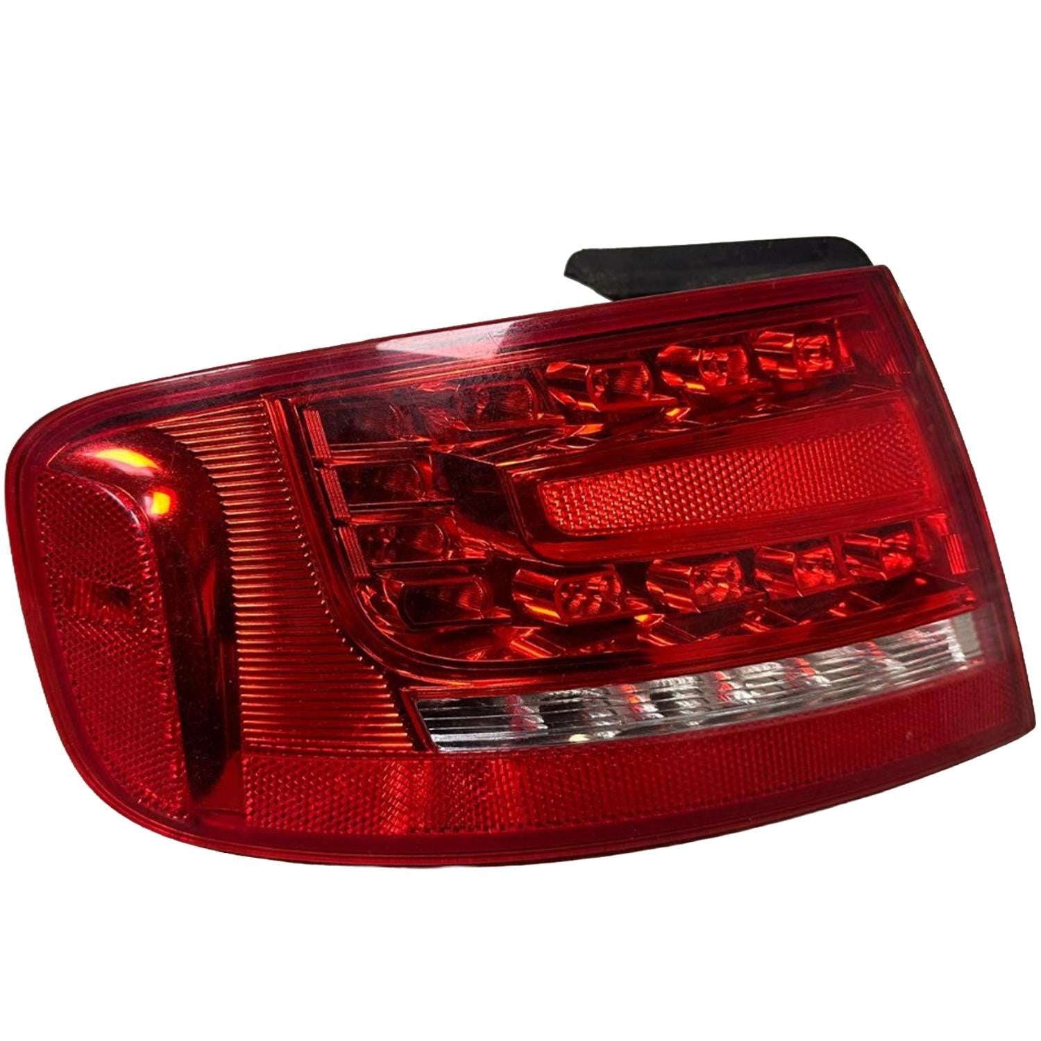 Driver Tail Light LED Opt 8SL Quarter Panel Mounted Fits 2010-2012 AUDI S4 3.0L