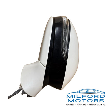 Passenger Side View Mirror w/ Turn Signal Fits 2017 Toyota Mirai Sedan