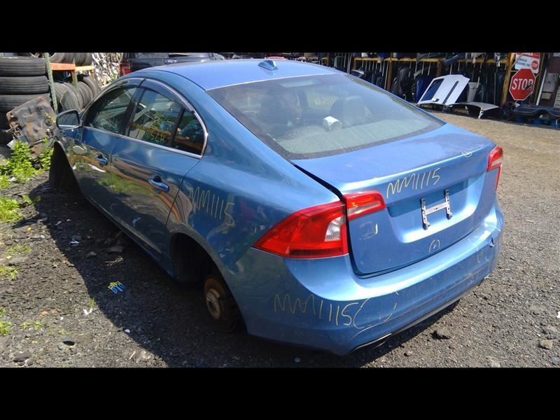 Driver Side Front Door Assembly Fits 2014-2018 Volvo S60 T5 2.5L