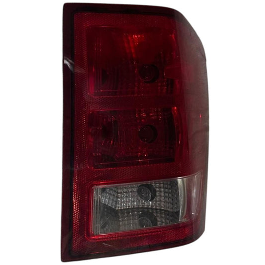OEM Passenger Side Tail Light Fits 2005-2006 Jeep Grand Cherokee Laredo 3.7L