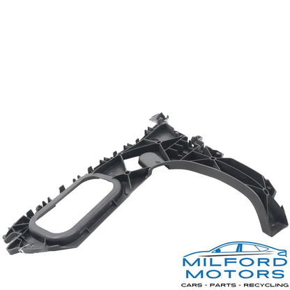 Rear Bumper Right Side Guide Bracket - 2015 Audi Q7 3.0T quattro Premium Plus V6